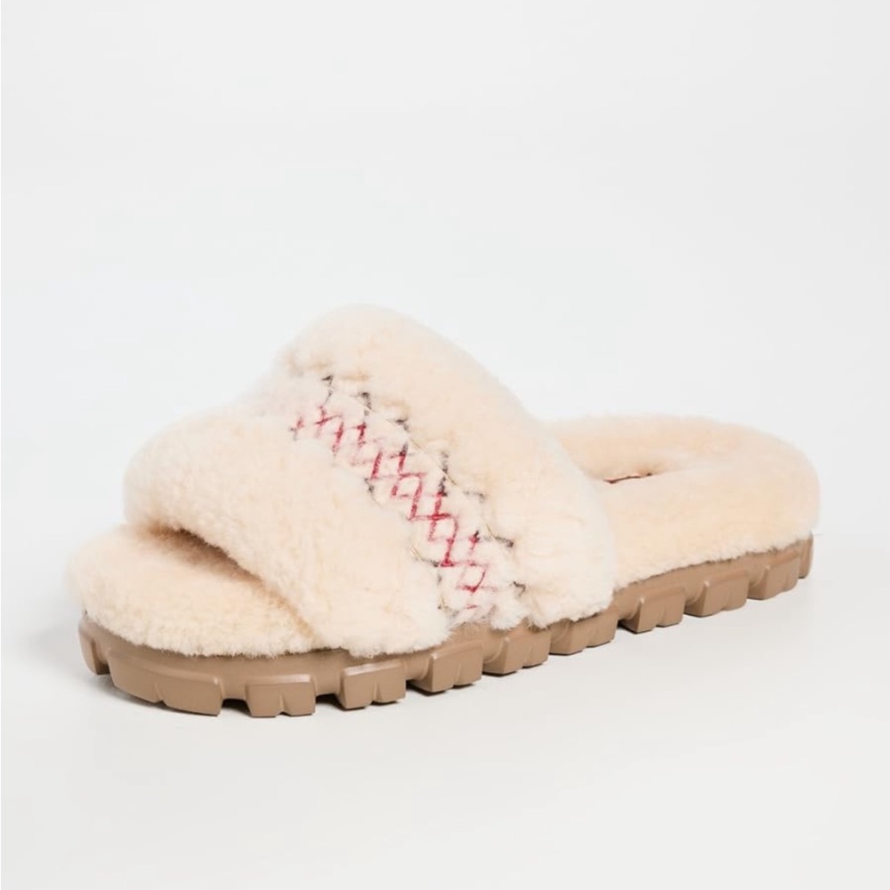 UGG Corzetta curly slippers, womens size 6